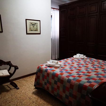Osteria Dei Locandieri Абадиа Сан Салваторе Екстериор снимка