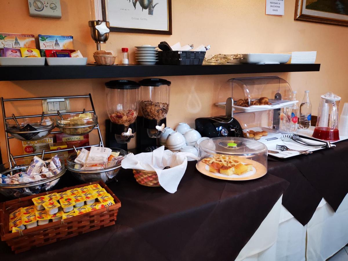 Osteria Dei Locandieri Абадиа Сан Салваторе Екстериор снимка