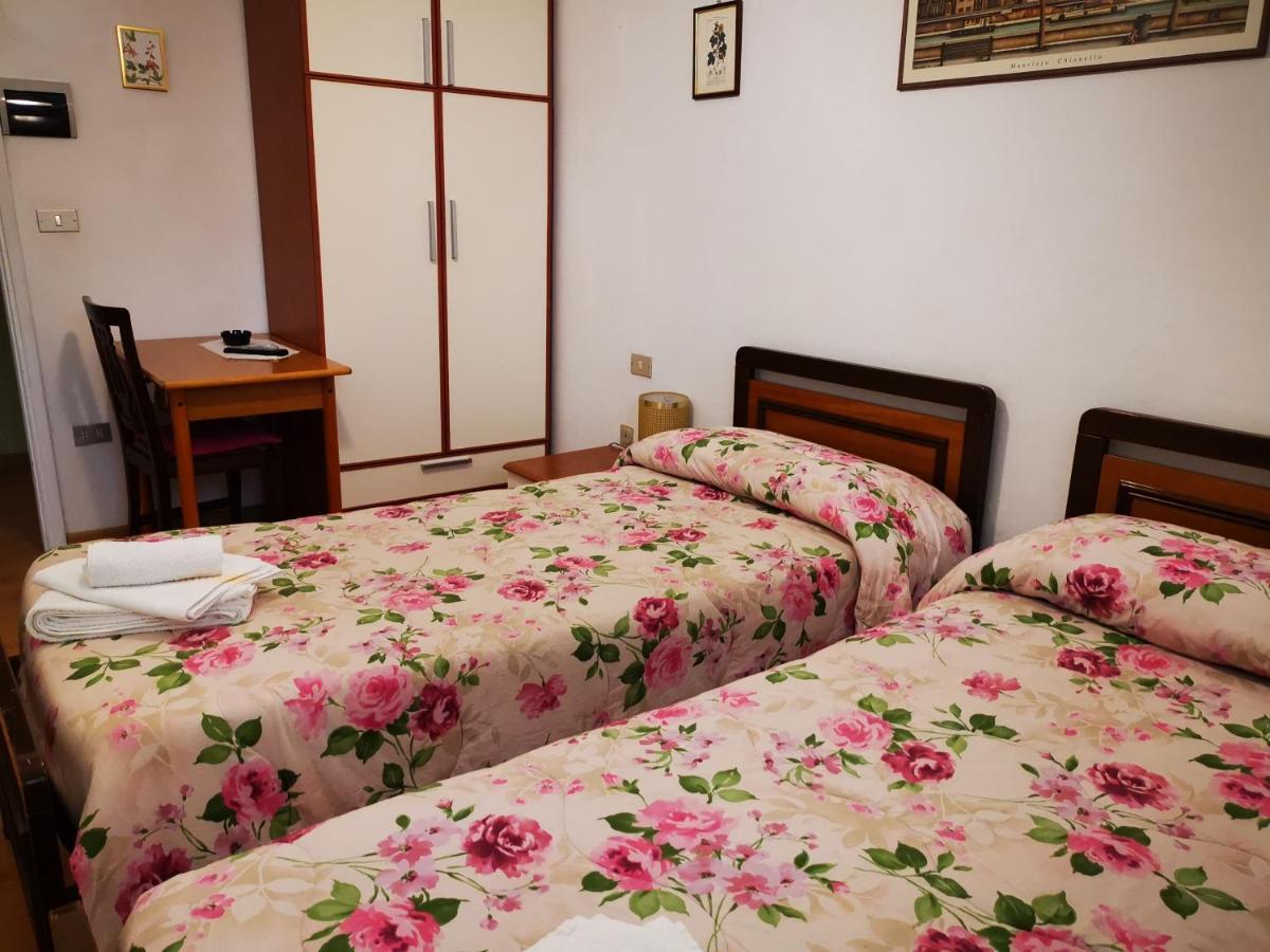 Osteria Dei Locandieri Абадиа Сан Салваторе Екстериор снимка